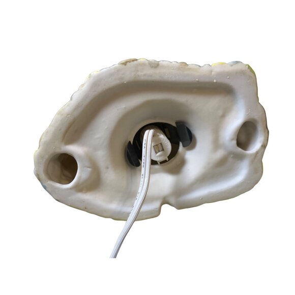 Easter village Laundry Shop Building Lighted - Picture 13 of 16